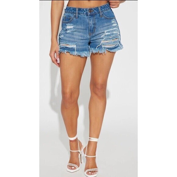 Fashion Nova Pants - Fashion Nova Gonna Love Me Distressed Shorts Light Wash Sz XL